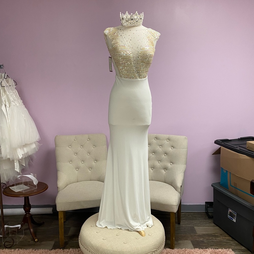 Open Back prom gown